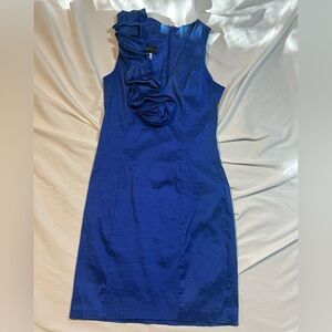 Jessica McClintock 90s royal blue one shoulder flower dress. fits size 0/xs